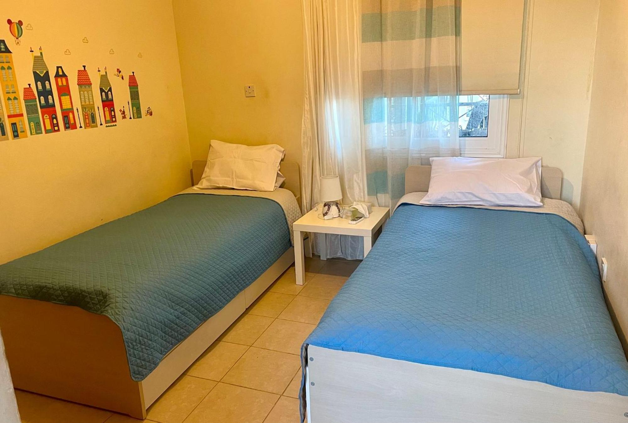 Bed and breakfast Charming Oroklini Penthouse With Ocean Views And Private Parking Extérieur photo